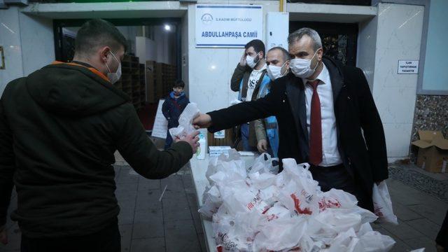 İlkadım’dan kandil simidi ikramı