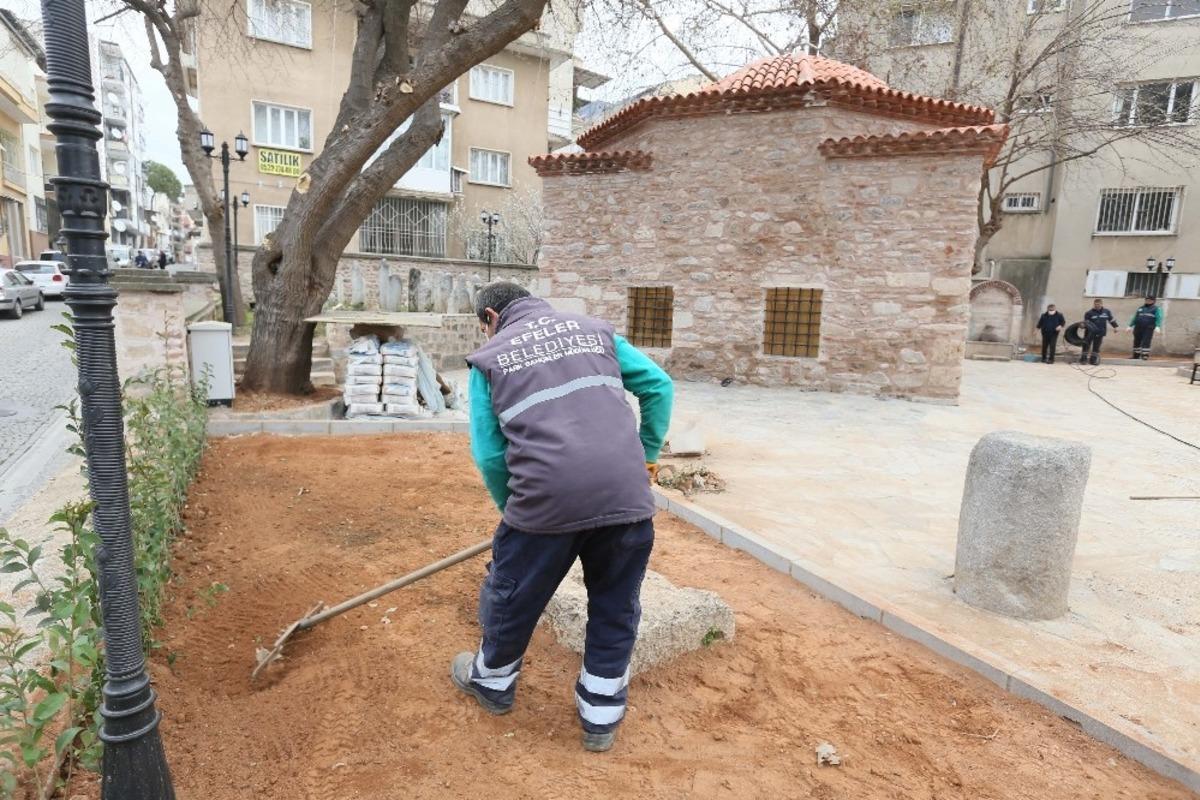 Efeler&rsquo;de tarihi yapılarda &ccedil;evre d&uuml;zenlemesi yapılıyor