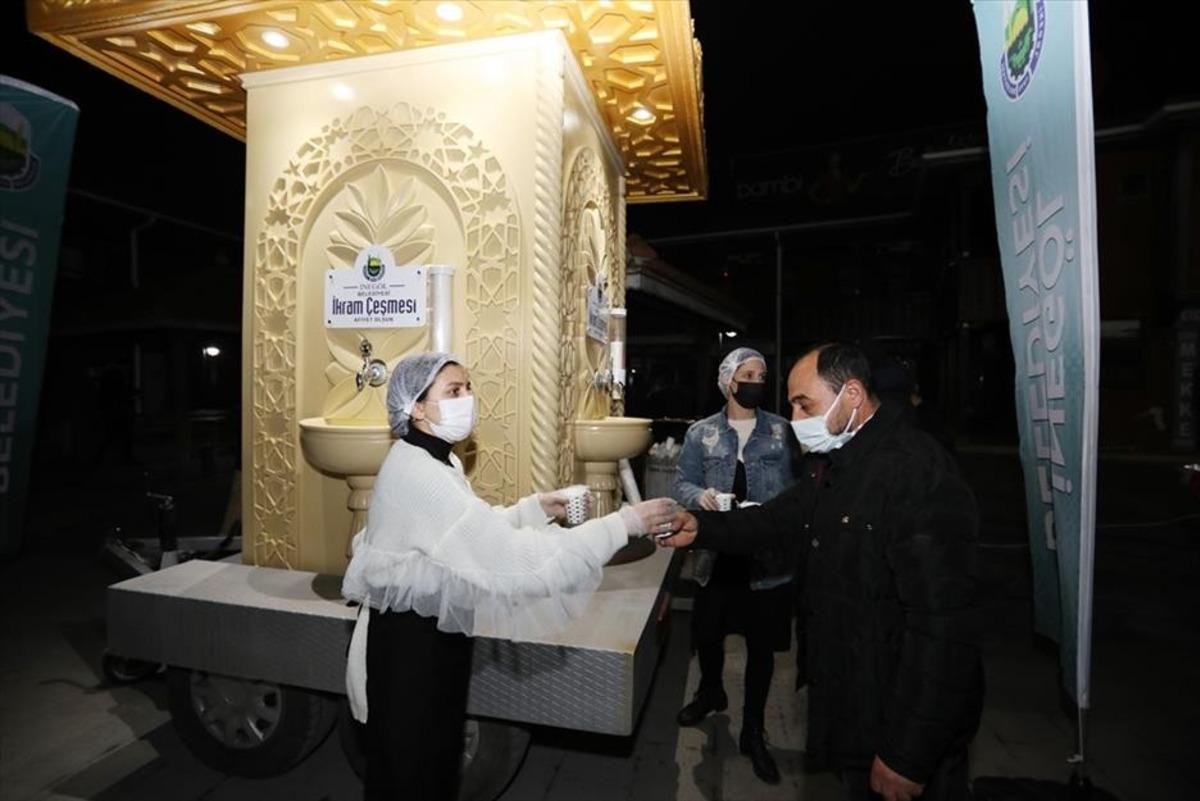 Mira&ccedil; Gecesine &ouml;zel ikram &ccedil;eşmesinden s&uuml;t aktı