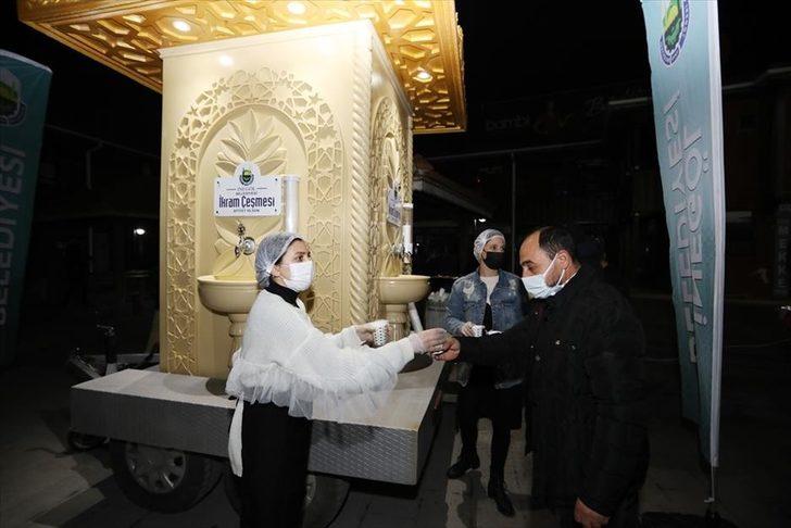 Miraç Gecesine özel ikram çeşmesinden süt aktı G1