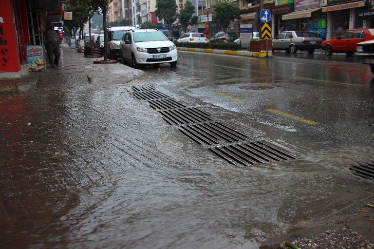 Aydın’da sağanak yağış etkili oluyor G4