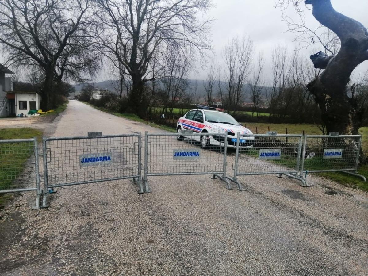 &Ccedil;anakkale&rsquo;de bir k&ouml;y karantina altına alındı