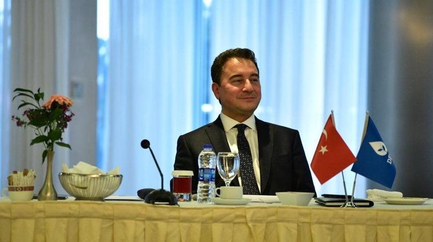 Babacan: Zihniyet d&ouml;n&uuml;ş&uuml;m&uuml; gerek, ittifak ve cumhurbaşkanlığı adaylığını bug&uuml;nden konuşmuyoruz
