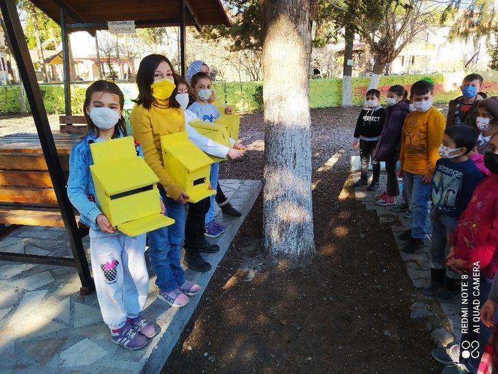 İlkokul öğrencilerinden kuş evi projesi G5