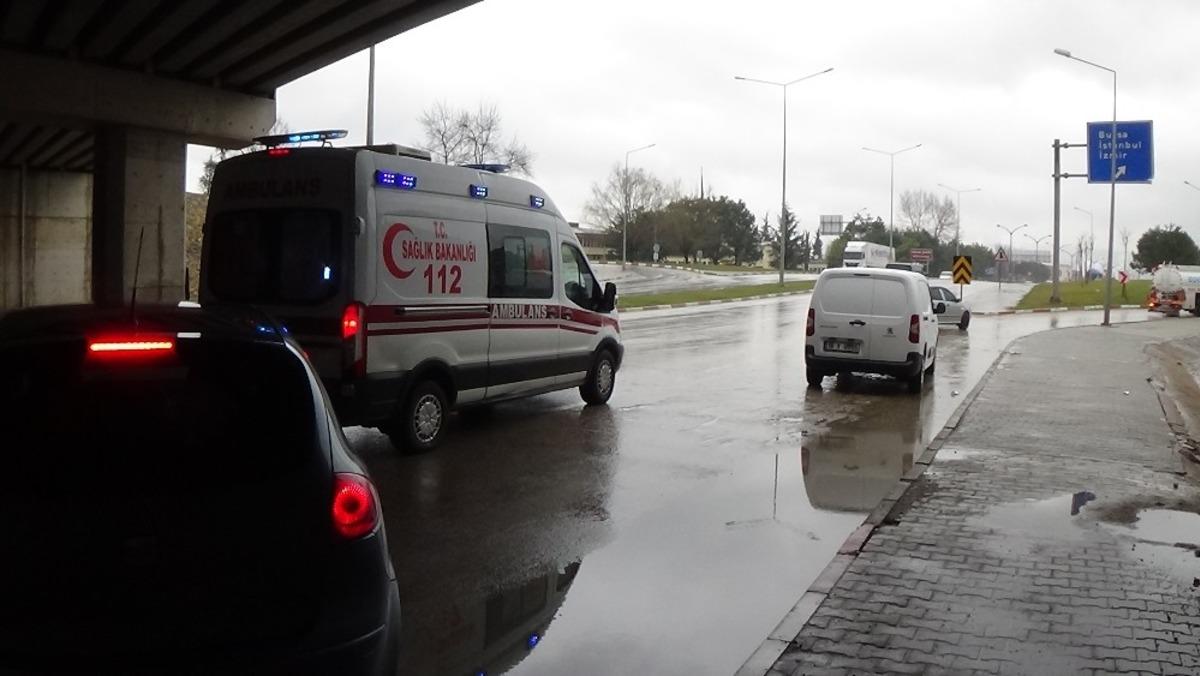 K&ouml;pr&uuml; altında ara&ccedil; i&ccedil;erisinde hareketsiz halde bulundu