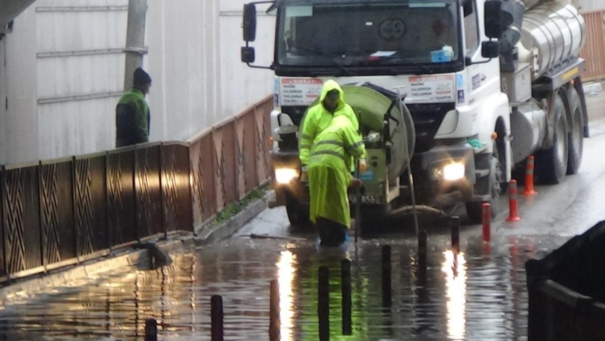 Merkezde yağmur, k&ouml;ylerde kar