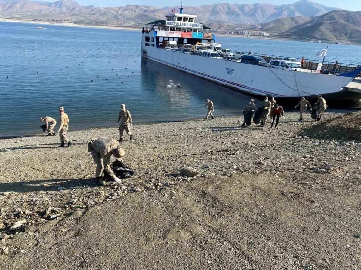 Elazığ&rsquo;da jandarmadan &ccedil;evre duyarlılığı