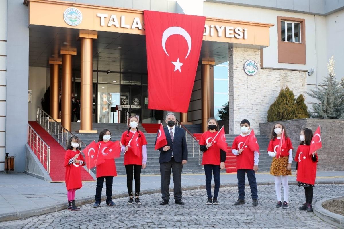 Talaslı &ouml;ğrencilerden İstiklal Marşı klibi