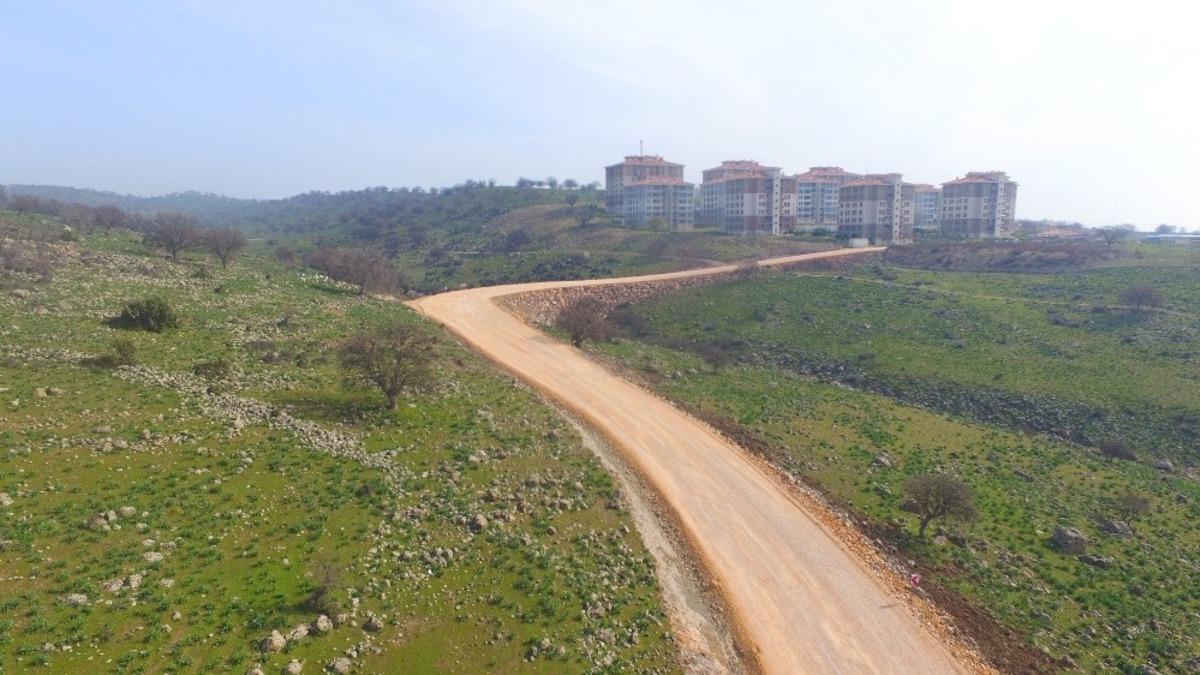 Yunusemre&rsquo;den Manisa CB&Uuml; TOKİ konutlarına yol