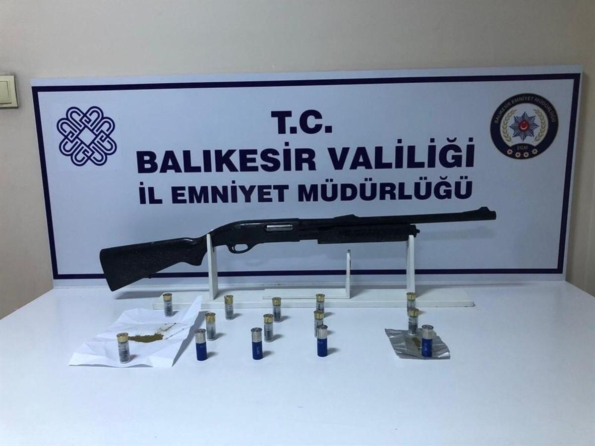 Balıkesir&rsquo;de polis 16 aranan şahsı yakaladı