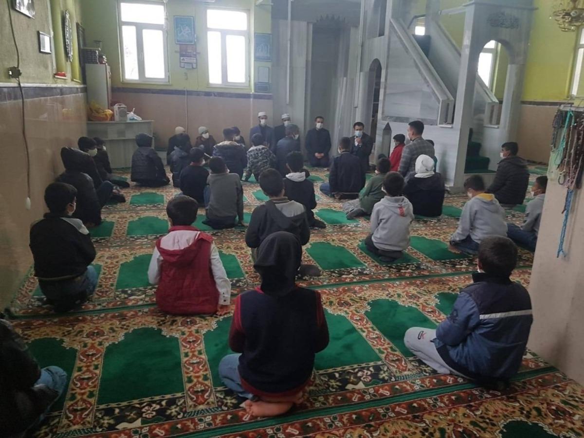 Dicle İl&ccedil;e M&uuml;ft&uuml;l&uuml;ğ&uuml;&rsquo;nden Kur&rsquo;an-ı Kerim &ouml;ğrenme seferberliği