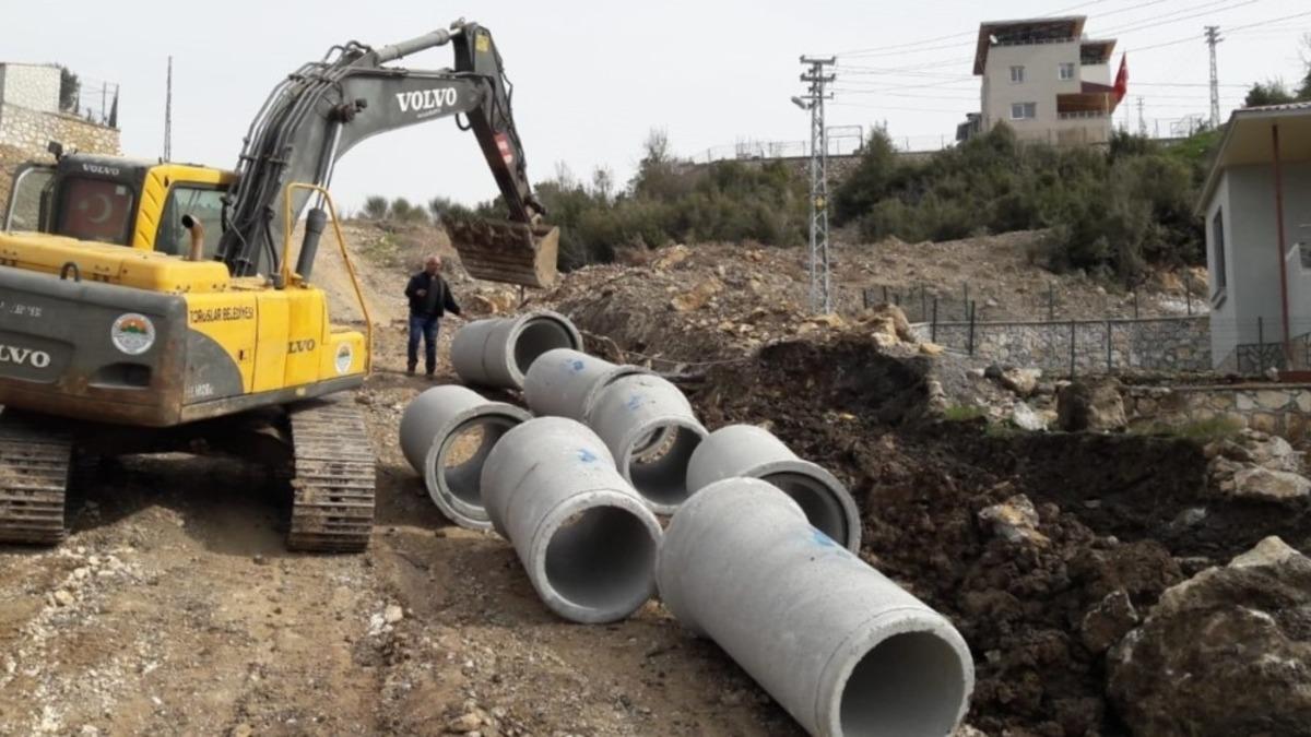 Toroslar&rsquo;ın yaylalarında yol &ccedil;alışmaları aralıksız s&uuml;r&uuml;yor