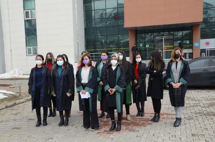 Kadın avukatlardan ‘kadına şiddet’ açıklaması G1