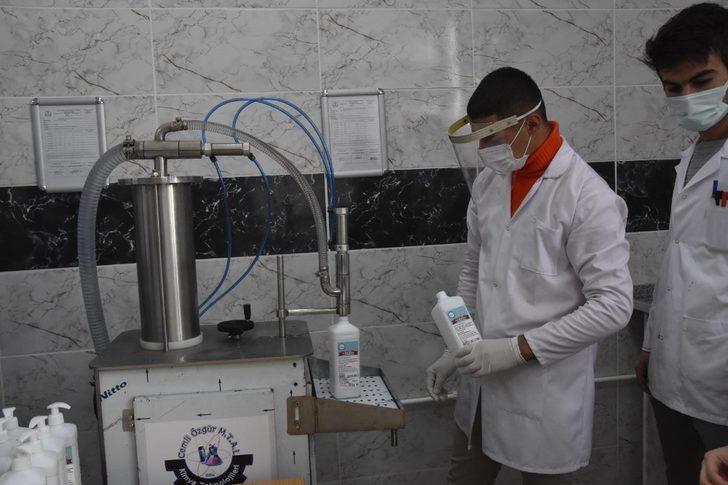 Bitlis’teki meslek lisesinden 1 milyon 700 bin lira dezenfektan cirosu G4