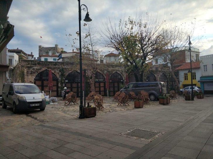 AK Parti Marmaris İlçe Başkanlığı’ndan tarihi Kervansaray için çalışmalar başladı G3