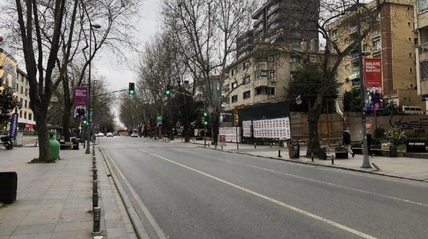 65 yaş ve &uuml;st&uuml; sokağa ne zaman &ccedil;ıkıyor? 65 yaş sokağa &ccedil;ıkma saatleri a&ccedil;ıklandı