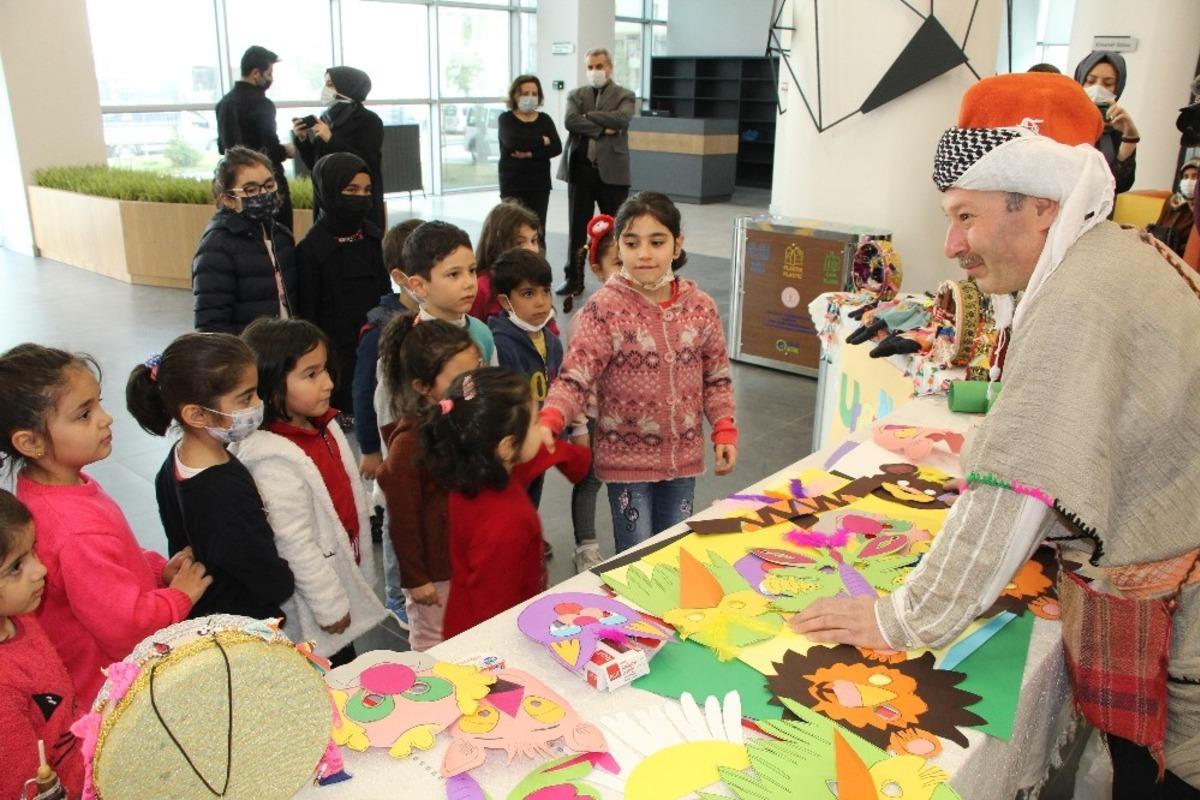 Minik &ouml;ğrencilere geleneksel &ouml;ren bebek sanatını tanıtıldı