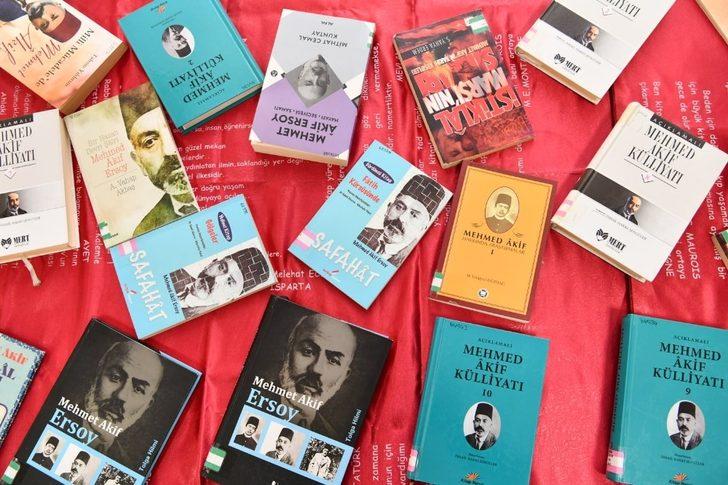 Isparta’da Mehmet Akif Ersoy kitapları sergisi G4