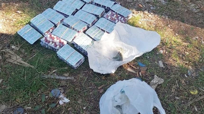 Yolcu otobüsündeki aramada börek içine gizlenmiş uyuşturucu ele geçirildi