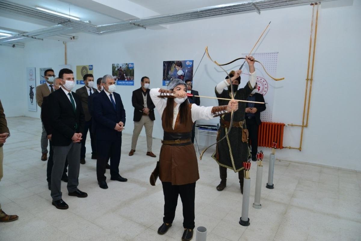 Gen&ccedil; ofisler projesi Kırşehir&rsquo;de hayat buldu