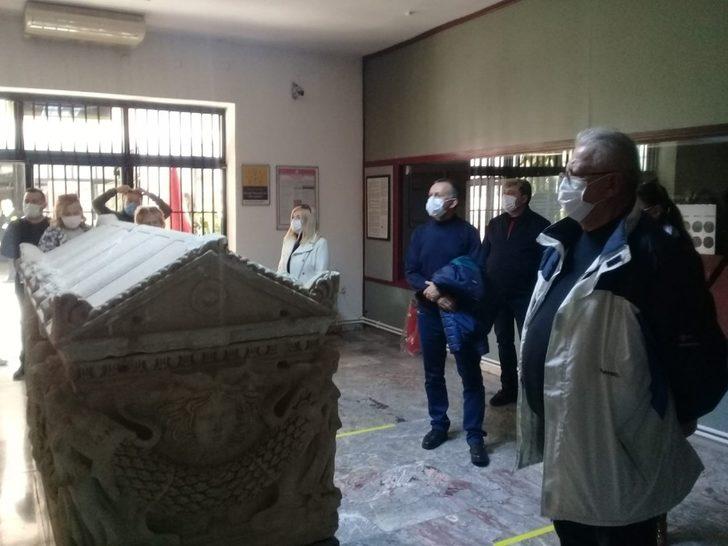 Ukraynalı turistler Afyonkarahisar’ı çok sevdi G1