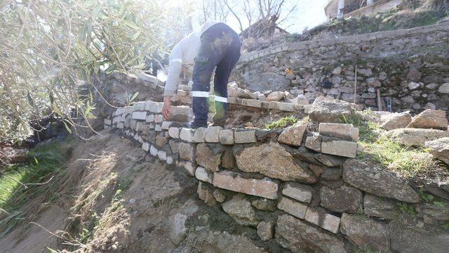 Efeler Belediyesi, istinat duvarını yeniledi