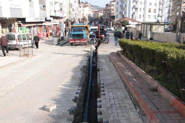 Vedat Ali Özkan Caddesi yenileniyor