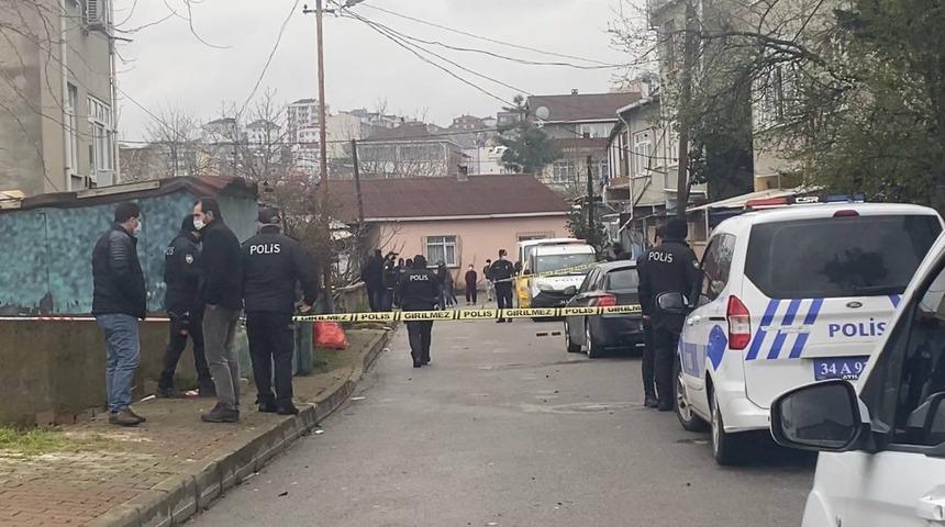 Sultanbeyli'de ağabey ve kardeşine silahlı saldırı