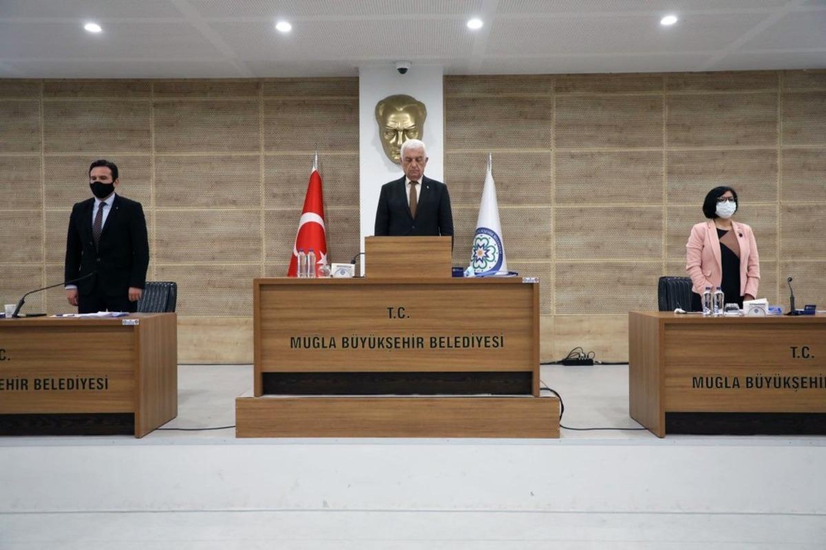 B&uuml;y&uuml;kşehir Mart ayı meclisi İstiklal Marşı ile a&ccedil;ıldı