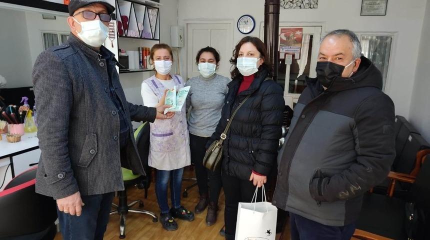 Esnaf odasından berber ve kuaföre denetim