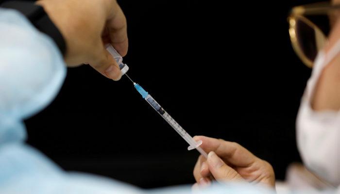 İtalya Johnson & Johnson aşısının kullanımını askıya aldı