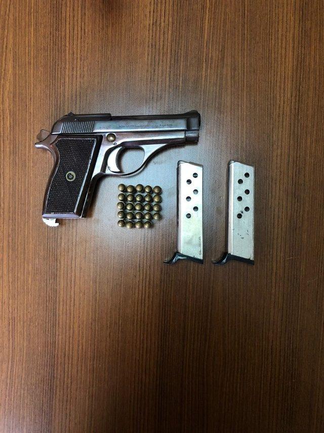 Şanlıurfa&rsquo;da ter&ouml;r operasyonu: 8 g&ouml;zaltı 1