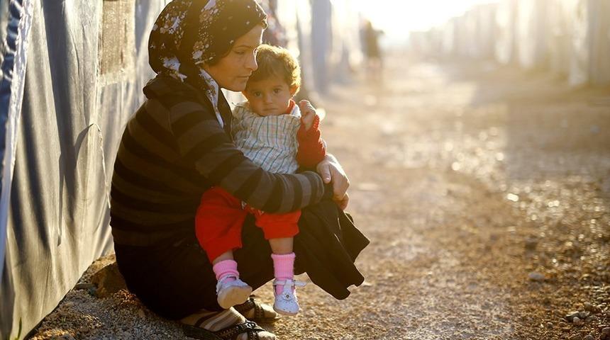 AKAUM çevrim içi seminerinde “Toplumsal Cinsiyet ve Göç: Dünya ve Türkiye’de Mülteci Kadınlar” konuşuldu