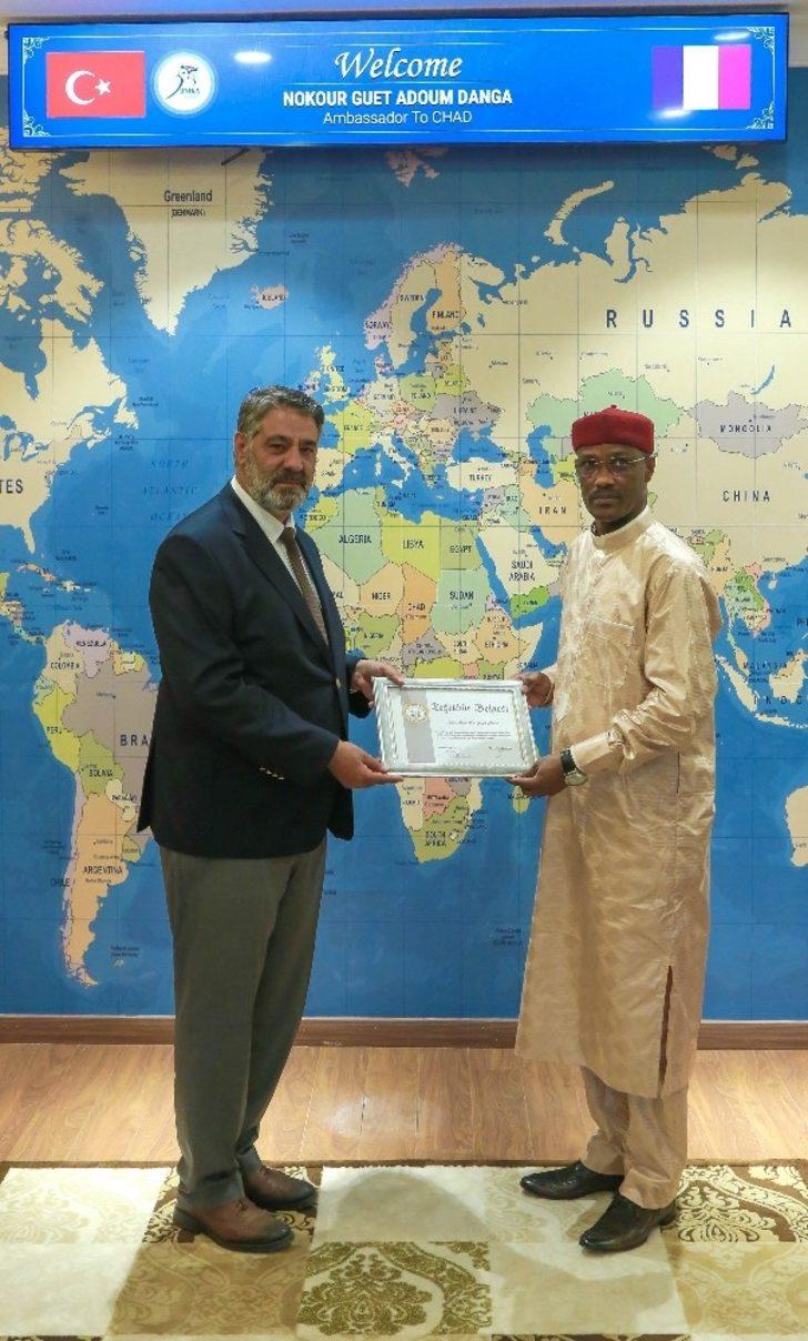 Çad Büyükelçisi Guet, "Türkiye pandemiyi iyi yönetti" G3