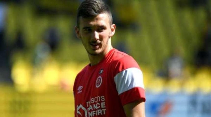 Szalai'nin yeni partneri Dario Maresic oluyor