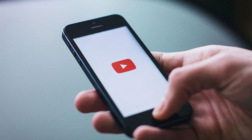 YouTube düğmeye bastı! Kovid-19 aşılarıyla ilgili yanlış bilgi içeren 30 bin video kaldırıldı