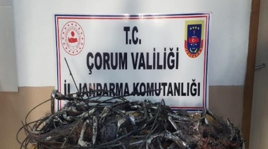 &Ccedil;orum&rsquo;da kablo hırsızları su&ccedil;&uuml;st&uuml; yakalandı