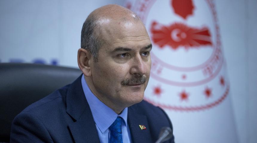 Bakan Soylu'yu isyan ettiren kaza: 16 kişilik arabada 26 kişi vardı