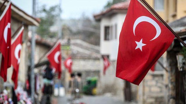 İstiklal Marşı ile ilgili mesajlar! Atatürk'lü resimli İstiklal Marşı mesajları ve sözleri