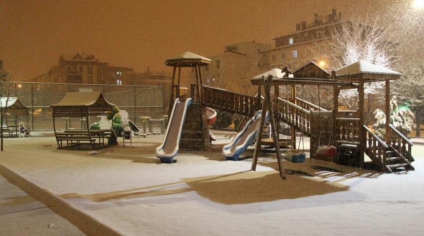 Nevşehir beyaza büründü