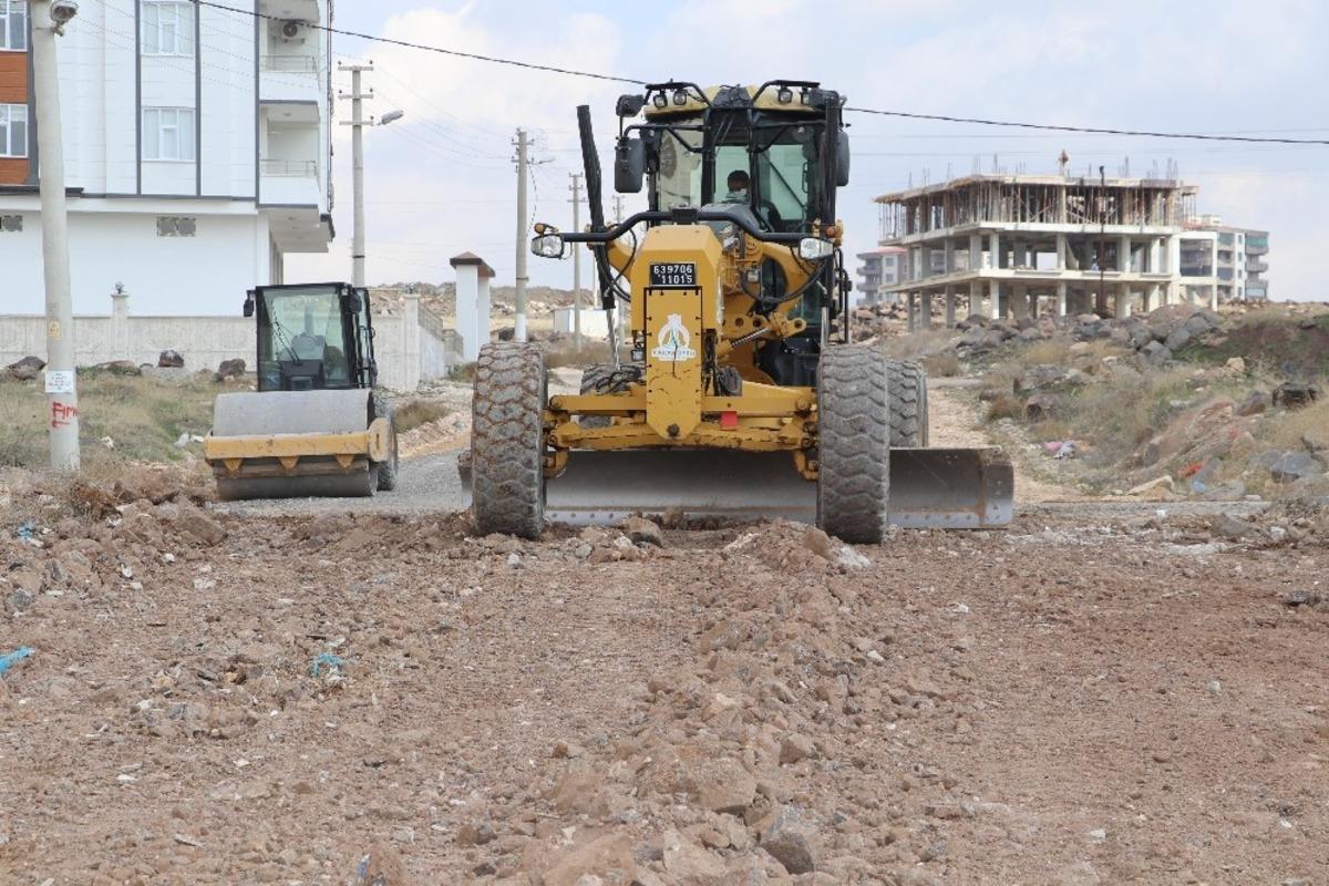 Karak&ouml;pr&uuml;&rsquo;de yol &ccedil;alışmaları devam ediyor
