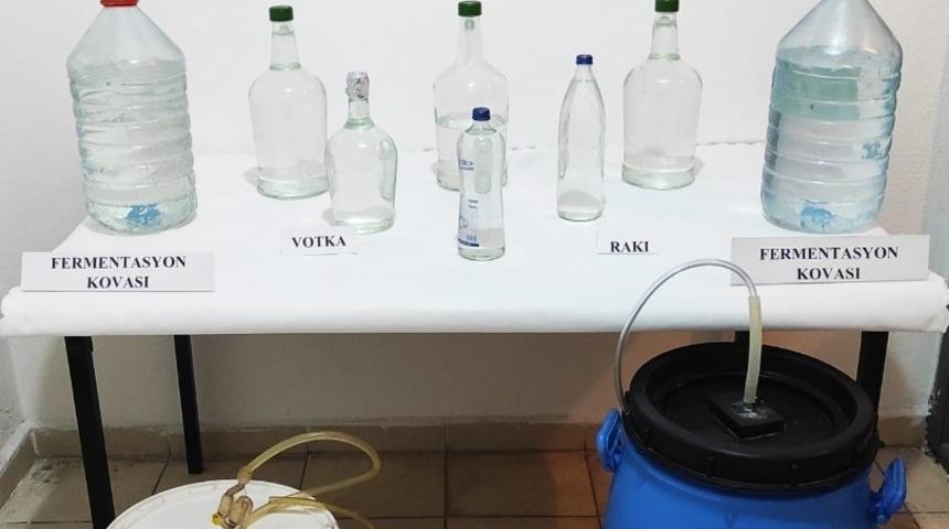 Ka&ccedil;ak alkol imal eden ve ticaretini yapan 1 kişi yakalandı