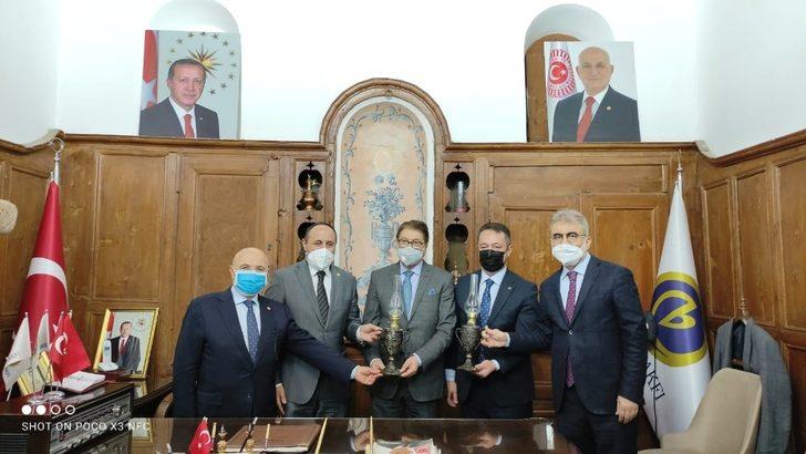 Afgan Bakan, Birlik Vakfı’nı ziyaret etti G3