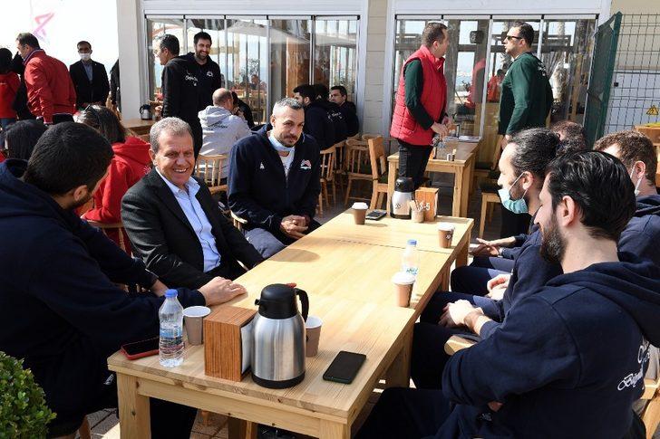 Başkan Seçer, Büyükşehir Belediyesi GSK sporcularıyla buluştu G2