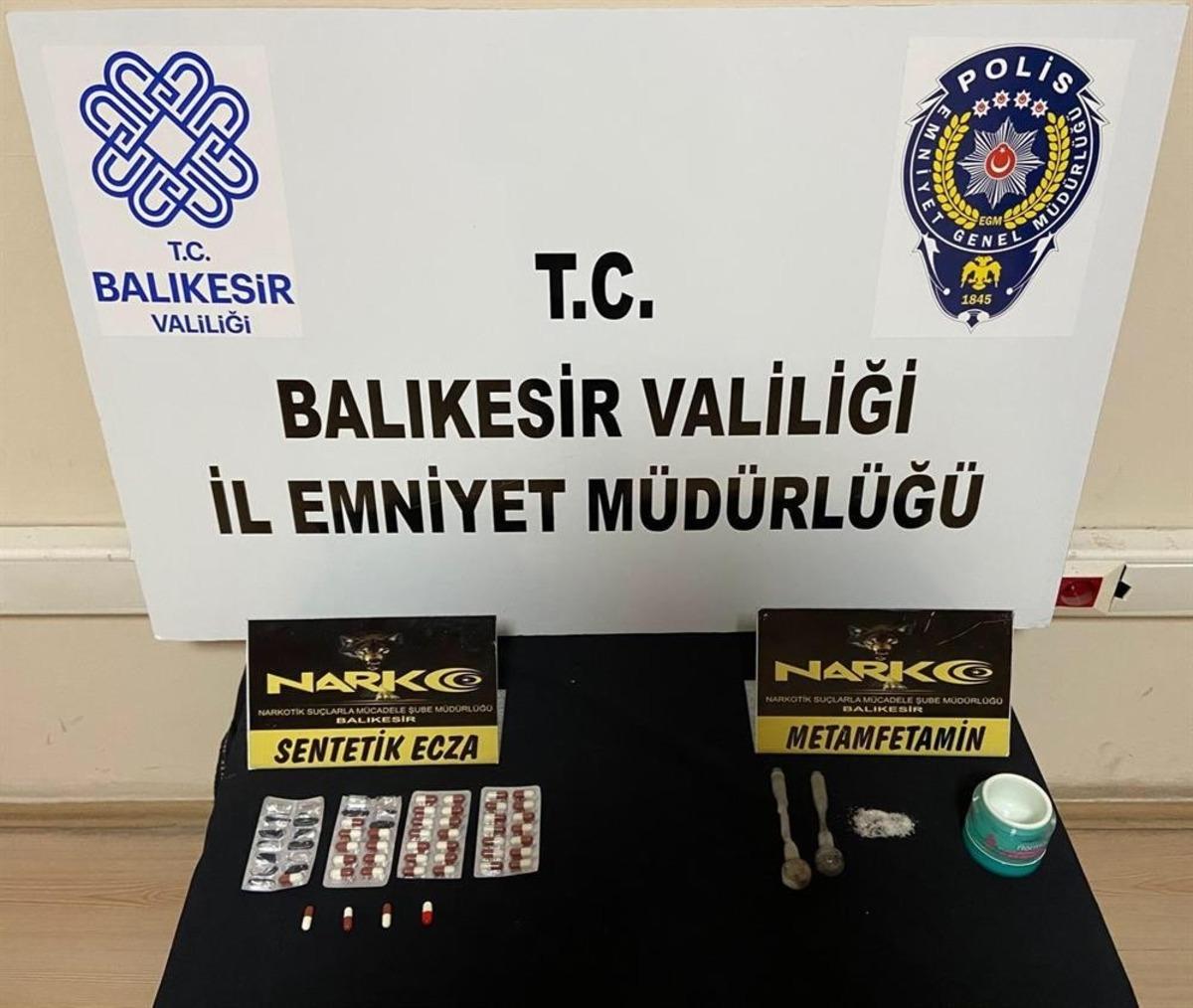Balıkesir&rsquo;de polisten 15 uyuşturucu ş&uuml;phelisine operasyon