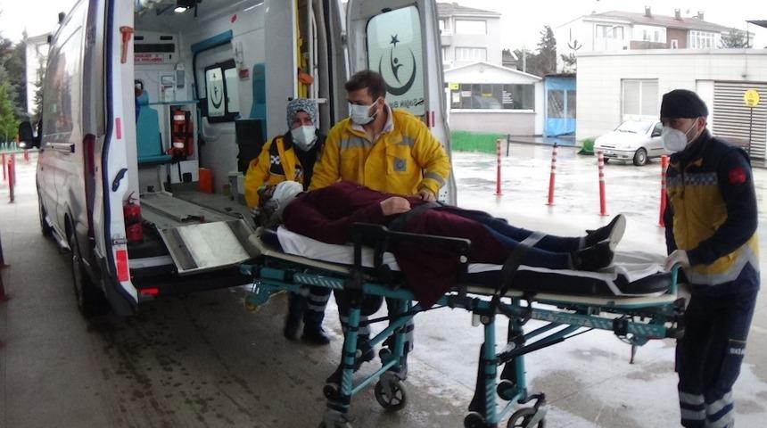 İki otomobil &ccedil;arpıştı; 1 yaralı