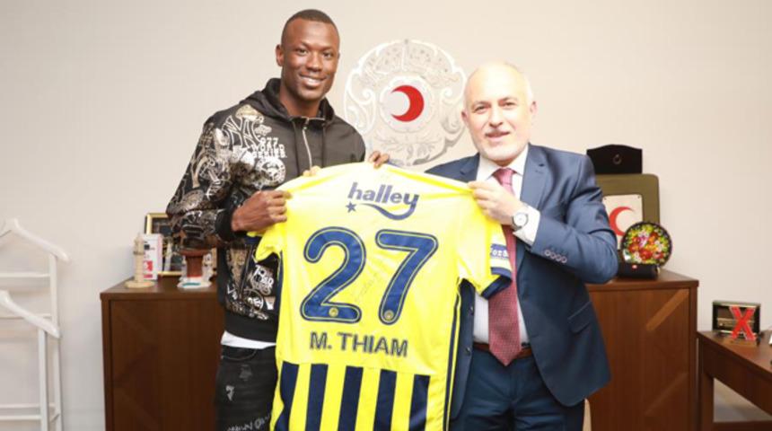 Mame Thiam’dan Kızılay’a işbirliği ziyareti