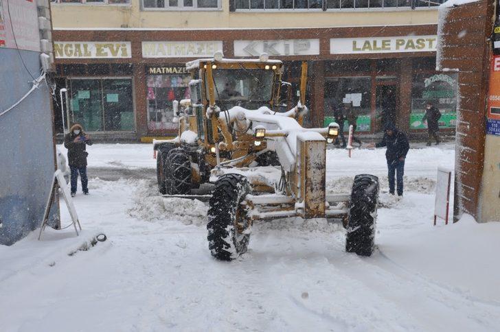 Bulanık’ta kar yağışı G5
