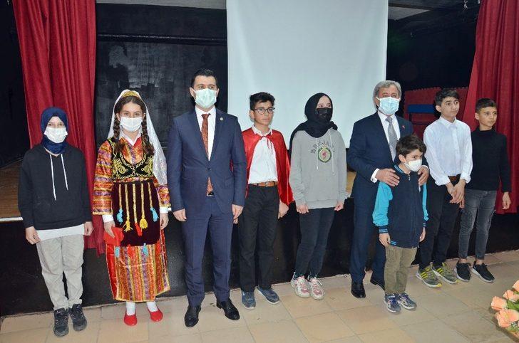 Günyüzü’de İstiklal Marşının kabulünün 100. yılı kutlandı G1