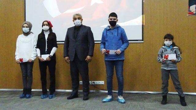 Hisarcık’ta dereceye giren öğrenciler ödüllendirildi